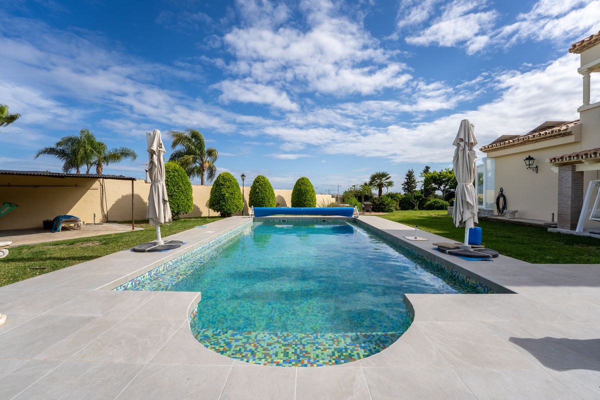 Huis te koop in Estepona | 4 slaapkamers H5111377