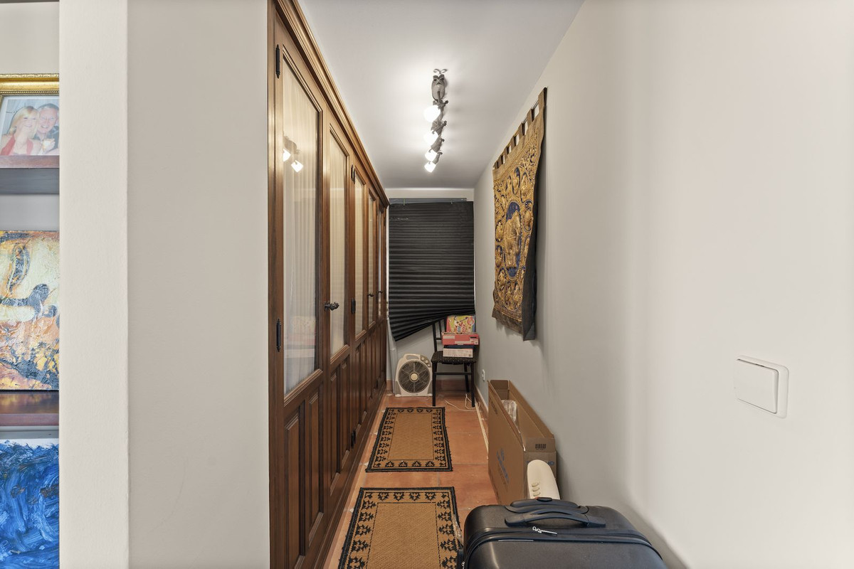 Huis te koop in Estepona | 4 slaapkamers H5111377