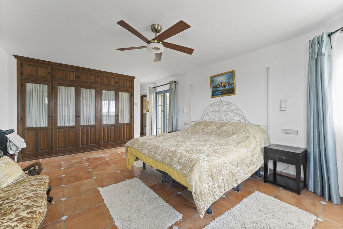 Huis te koop in Estepona | 4 slaapkamers H5111377