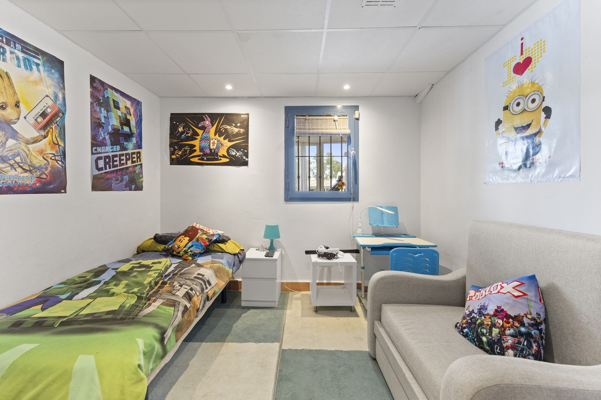 Huis te koop in Estepona | 4 slaapkamers H5111377
