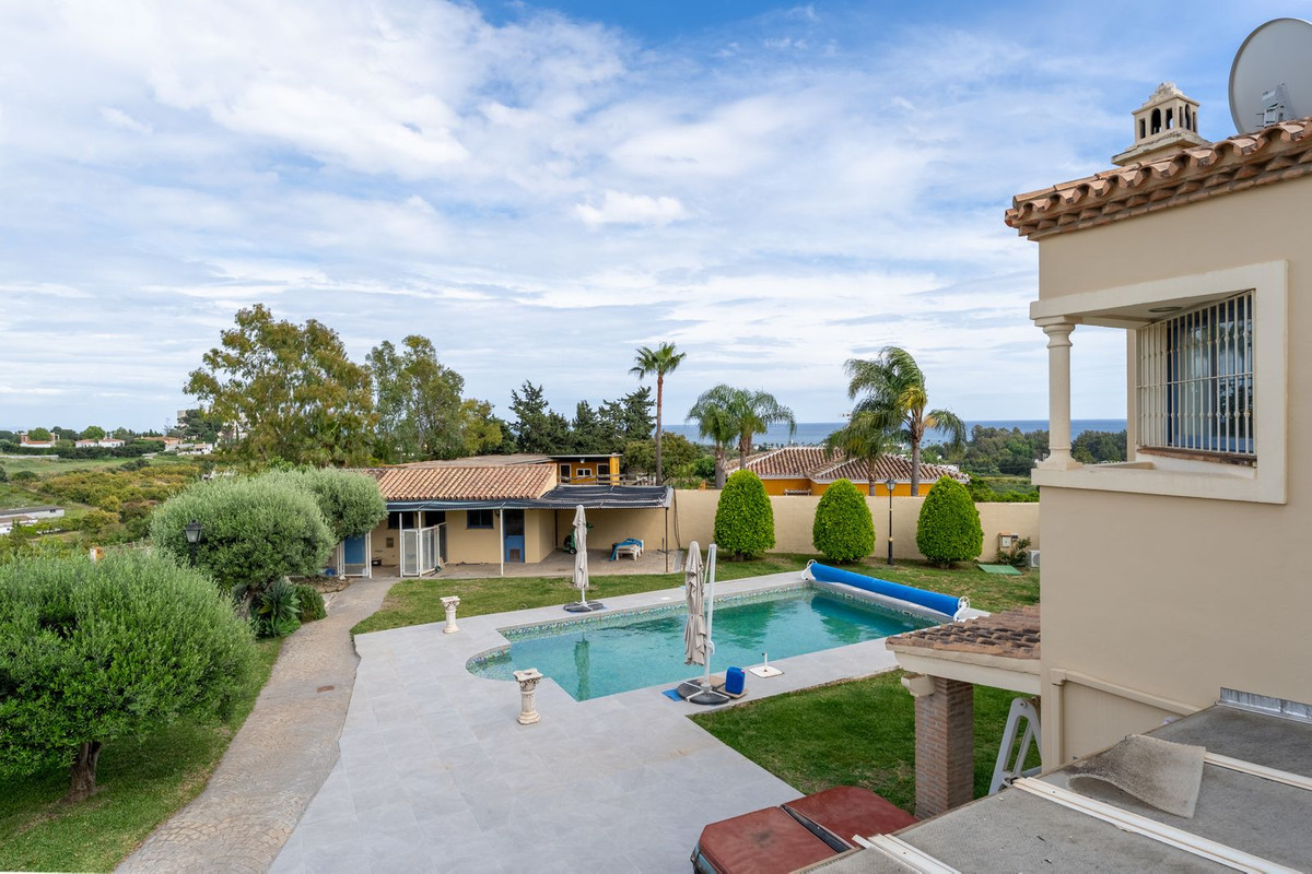 Huis te koop in Estepona | 4 slaapkamers H5111377