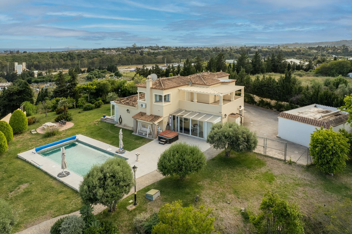 Huis te koop in Estepona | 4 slaapkamers H5111377