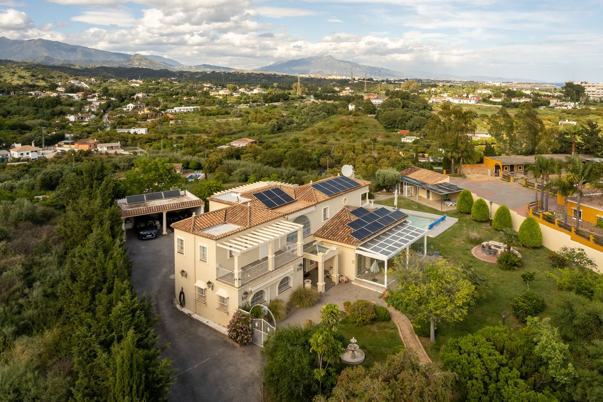 Huis te koop in Estepona | 4 slaapkamers H5111377