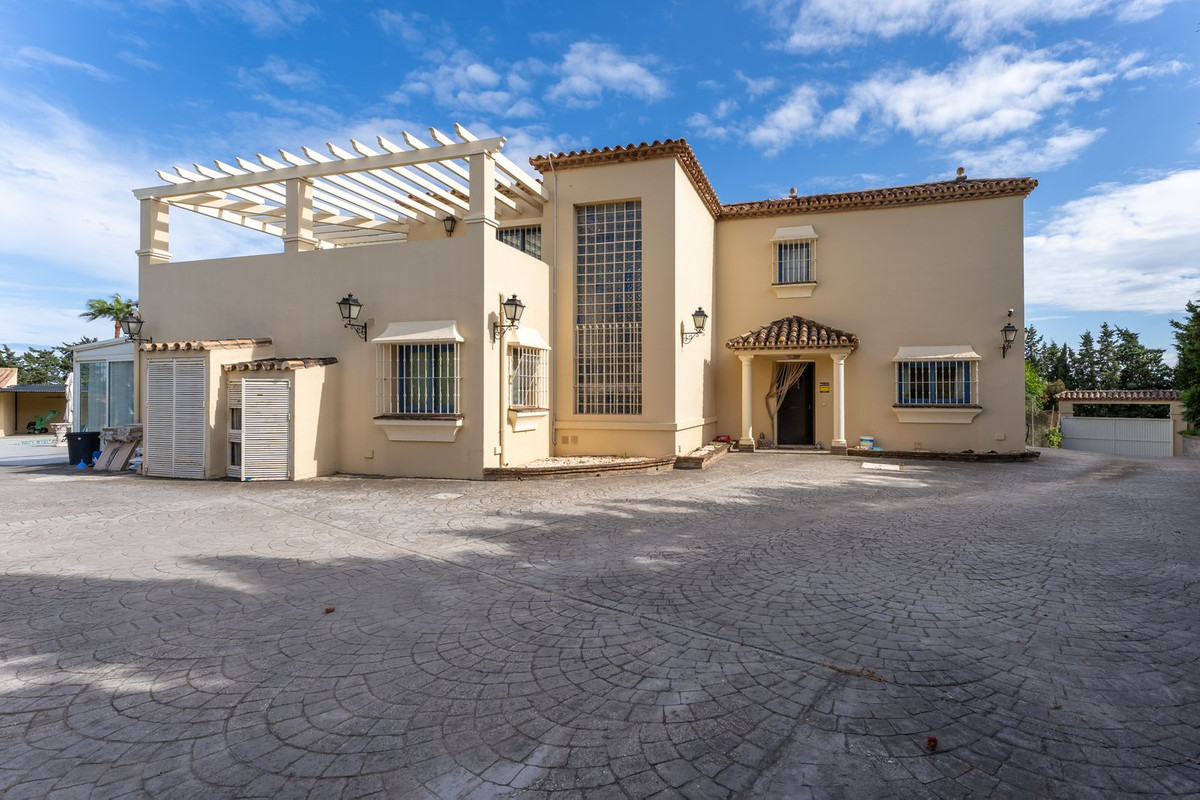 Huis te koop in Estepona | 4 slaapkamers H5111377