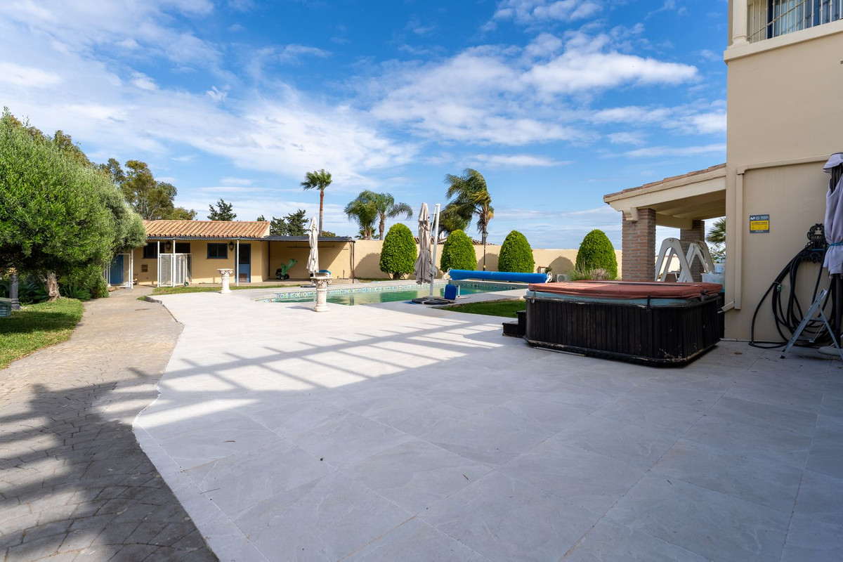 Huis te koop in Estepona | 4 slaapkamers H5111377