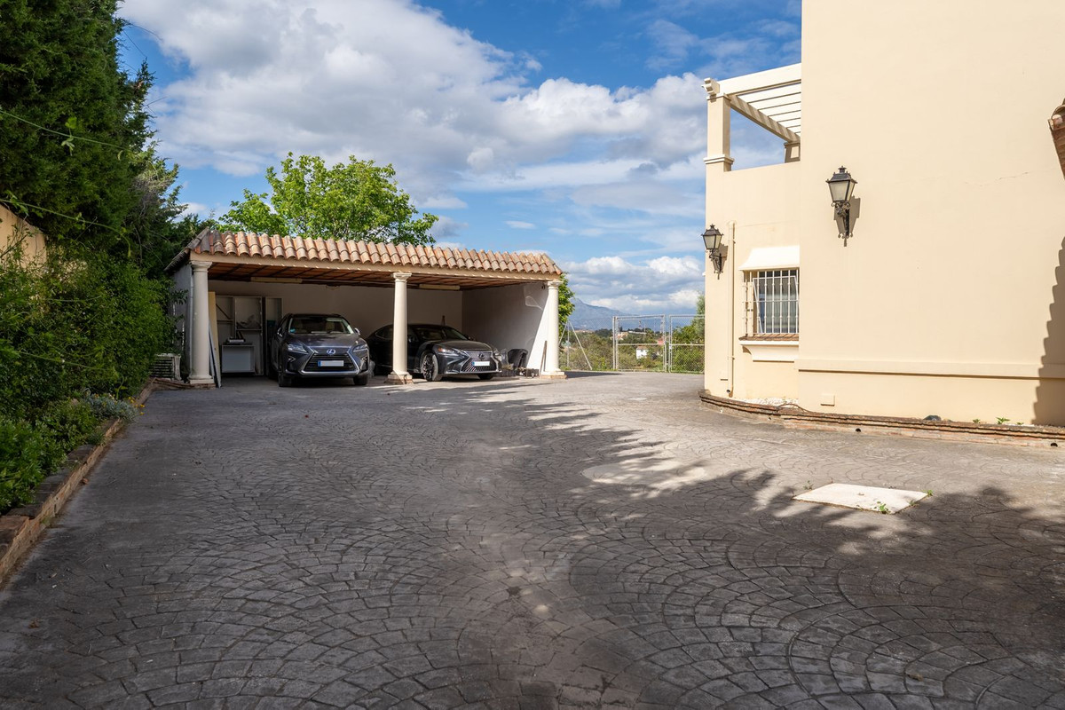 Huis te koop in Estepona | 4 slaapkamers H5111377