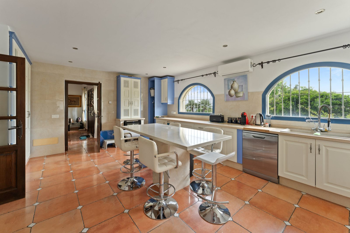 Huis te koop in Estepona | 4 slaapkamers H5111377