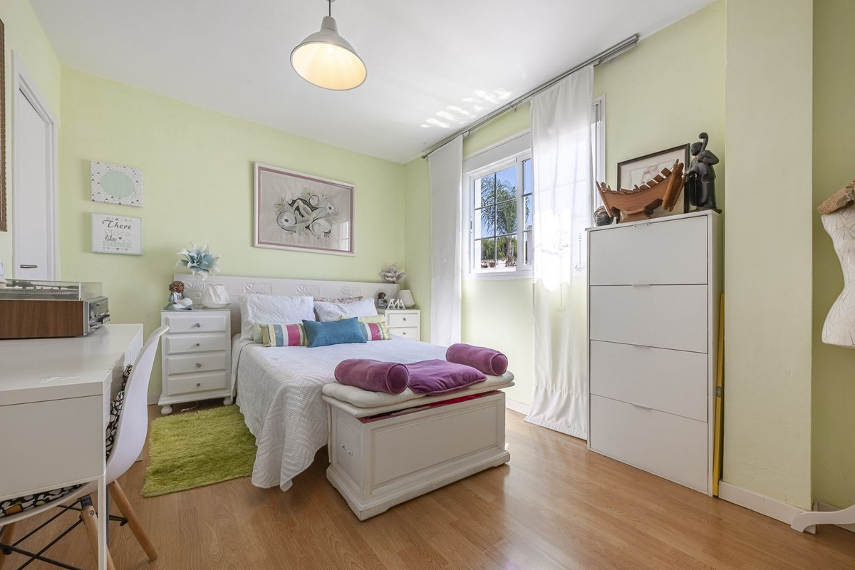 Huis te koop in Estepona | 4 slaapkamers H5112328