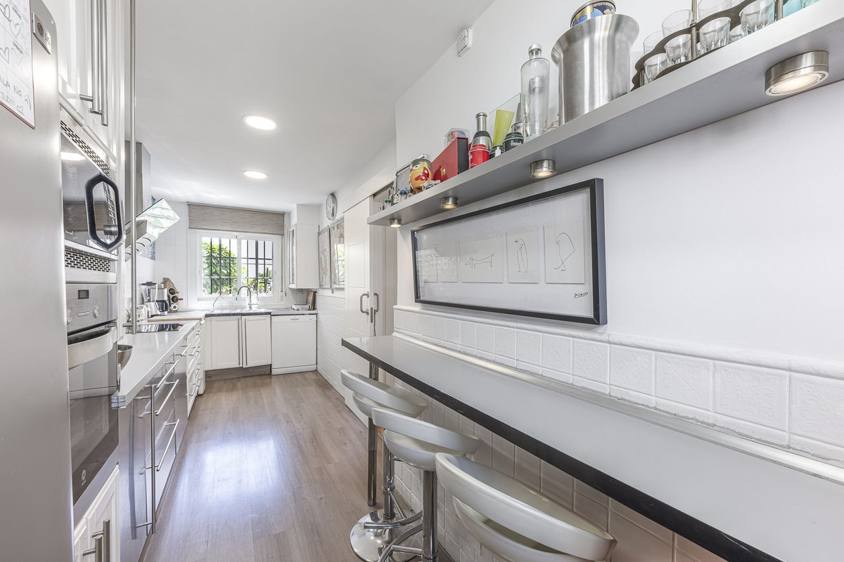 Huis te koop in Estepona | 4 slaapkamers H5112328