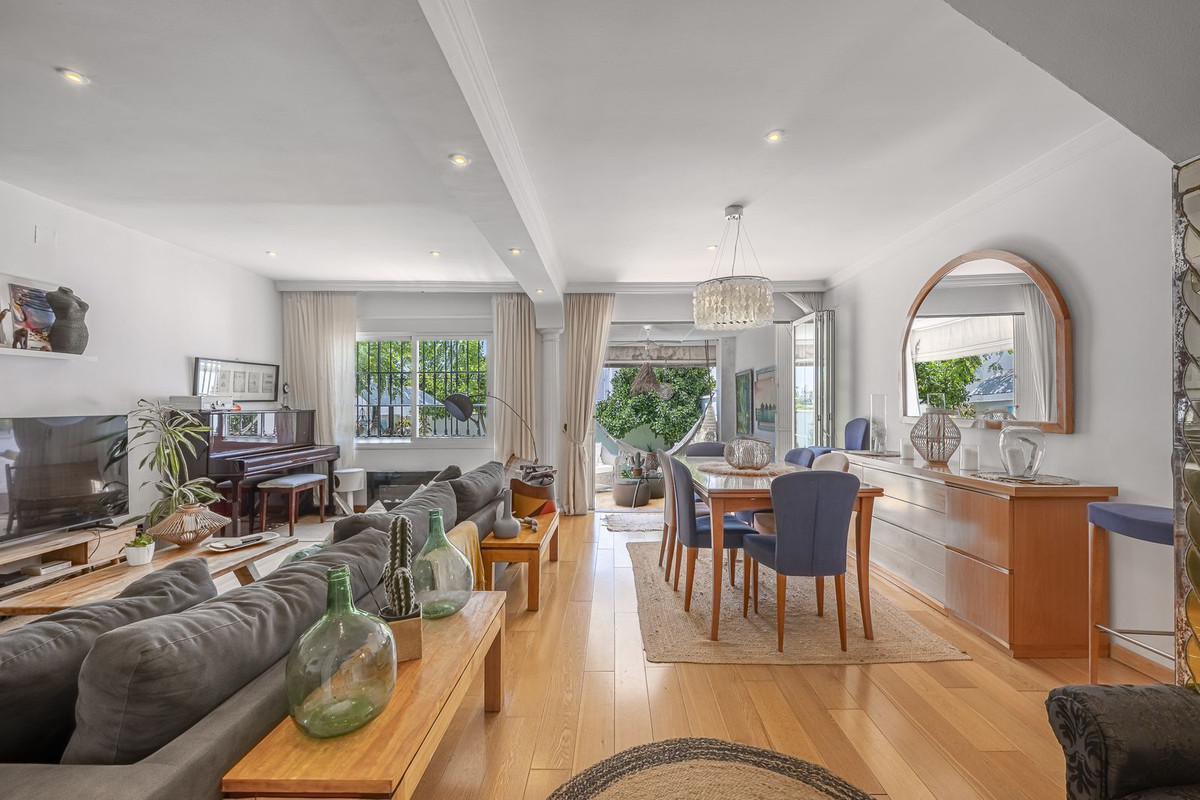 Huis te koop in Estepona | 4 slaapkamers H5112328