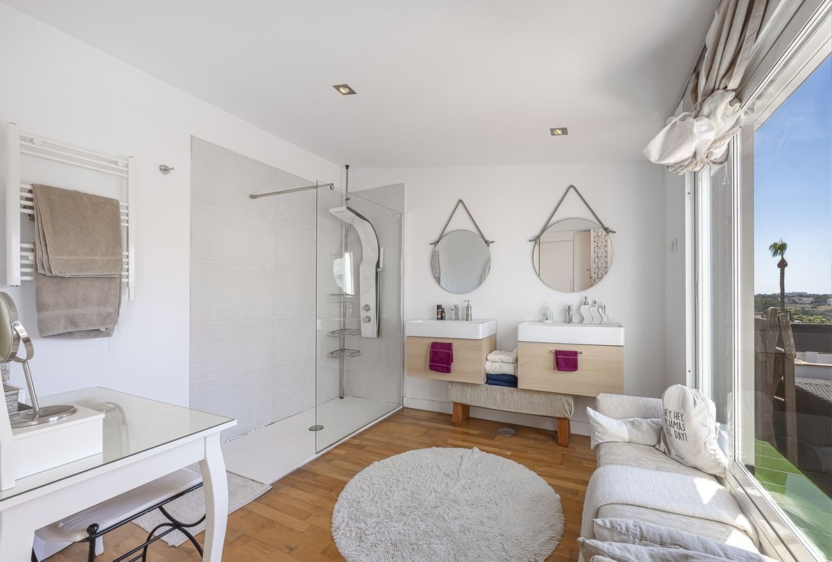Huis te koop in Estepona | 4 slaapkamers H5112328