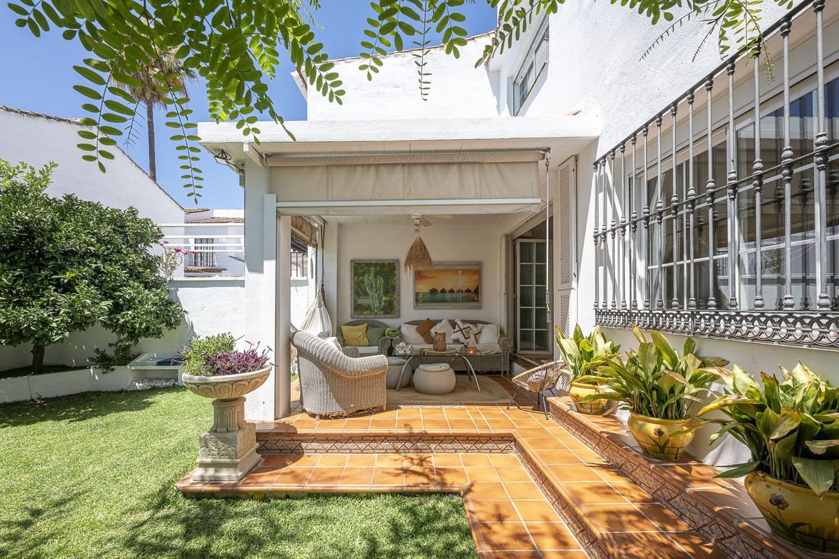 Huis te koop in Estepona | 4 slaapkamers H5112328