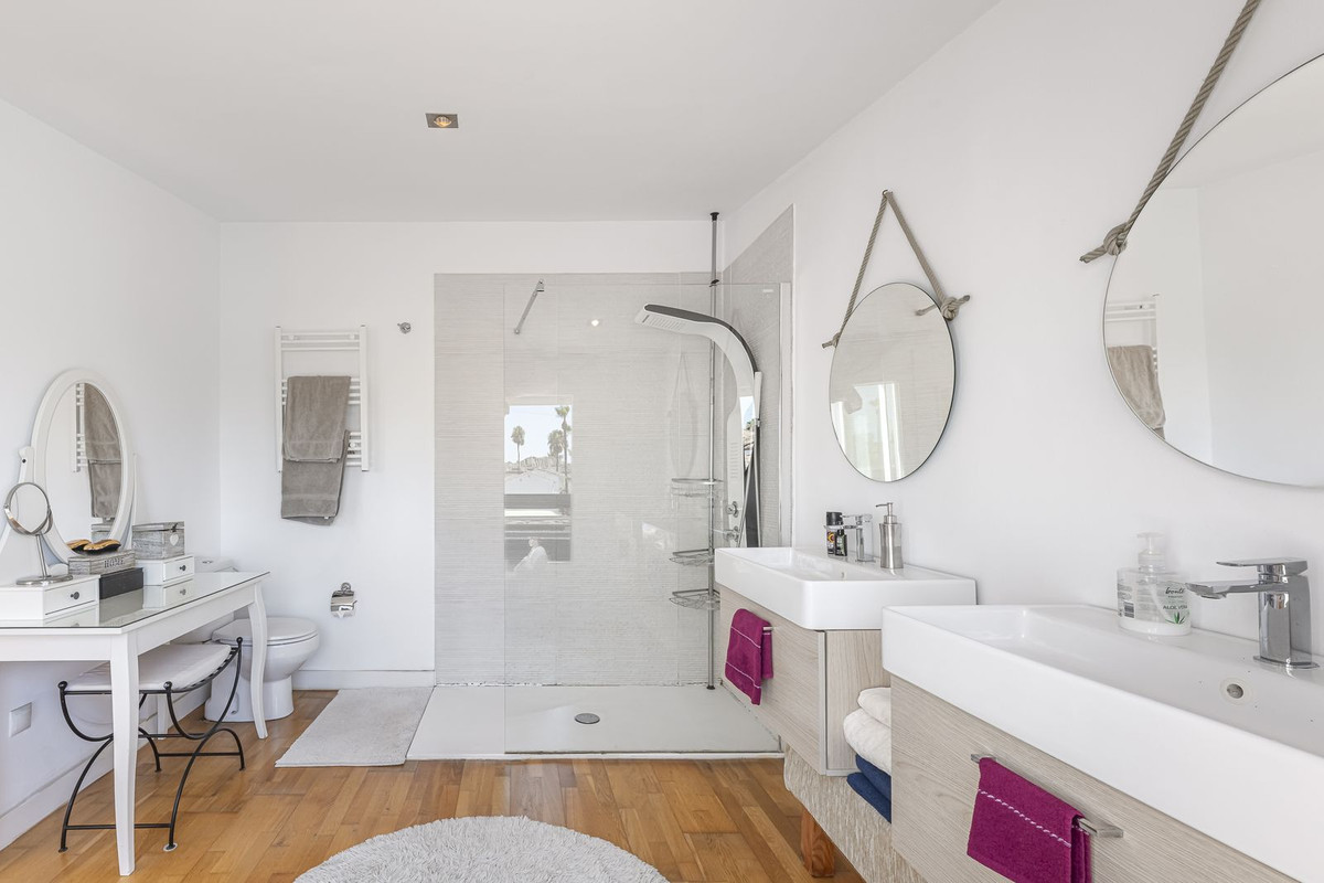 Huis te koop in Estepona | 4 slaapkamers H5112328