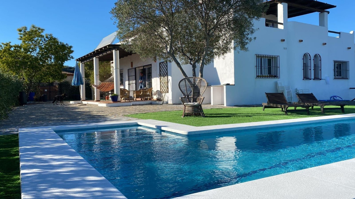 Finca - Cortijo te koop in Estepona | 4 slaapkamers H5114683