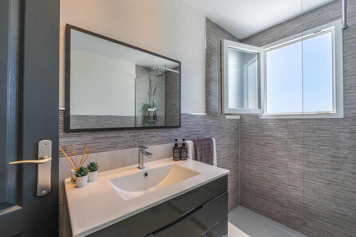 Huis te koop in Estepona | 3 slaapkamers H5118034