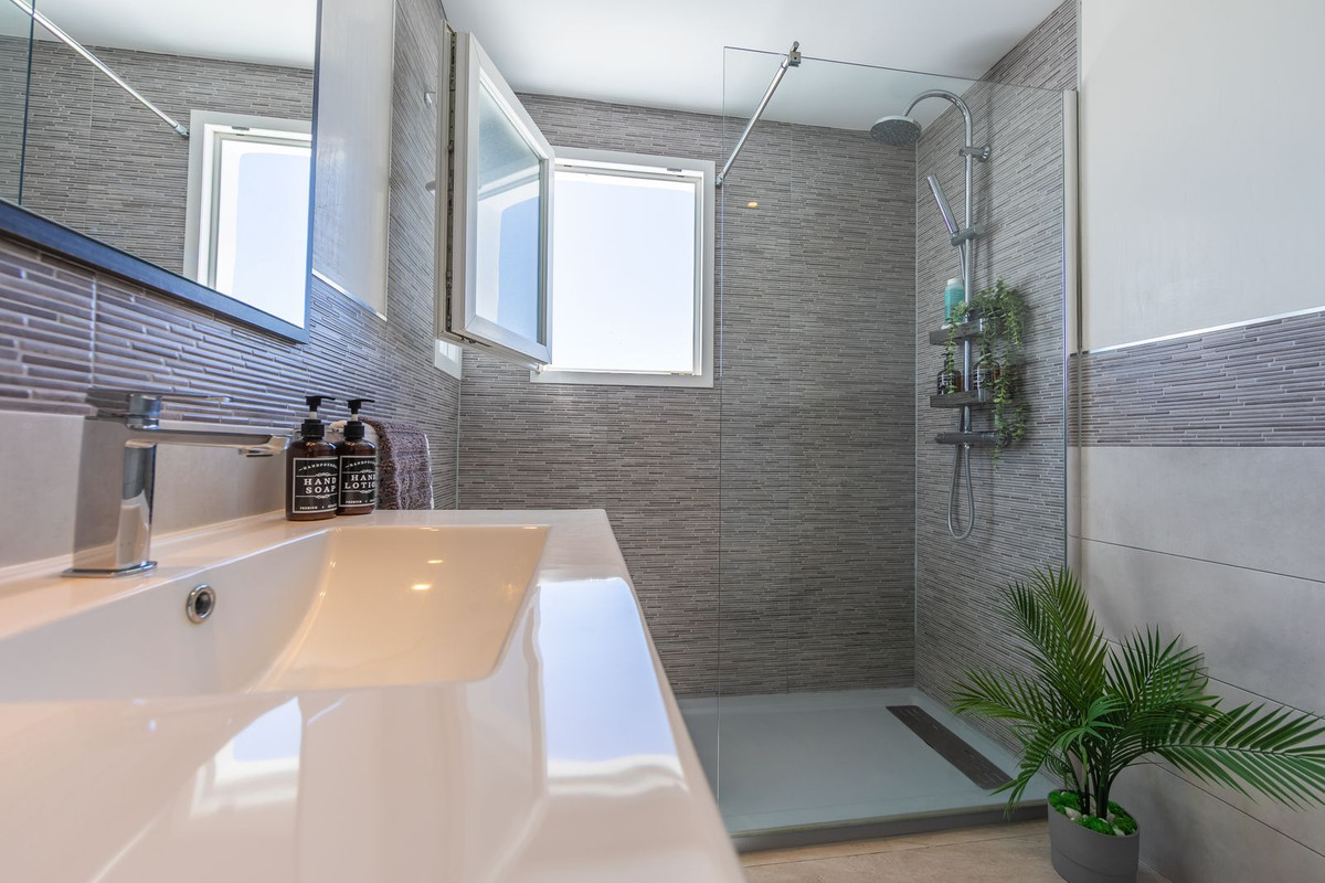 Huis te koop in Estepona | 3 slaapkamers H5118034