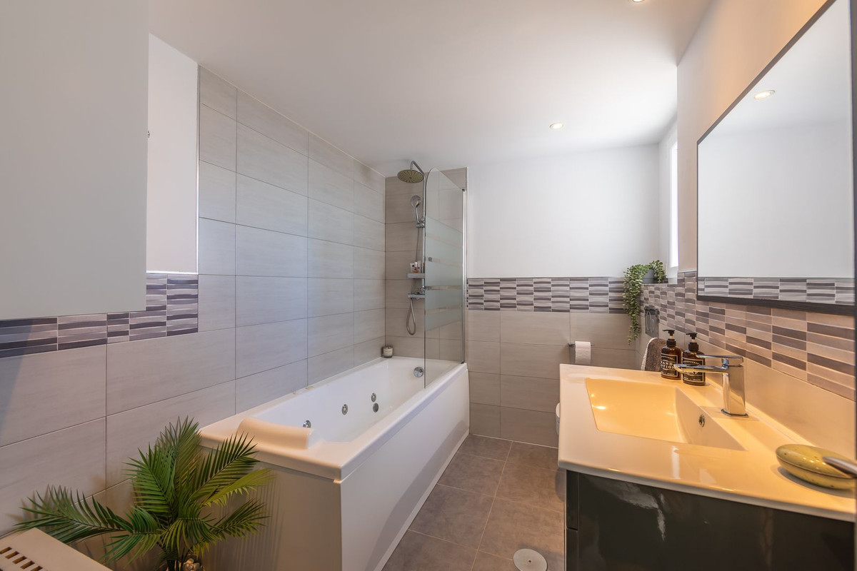 Huis te koop in Estepona | 3 slaapkamers H5118034