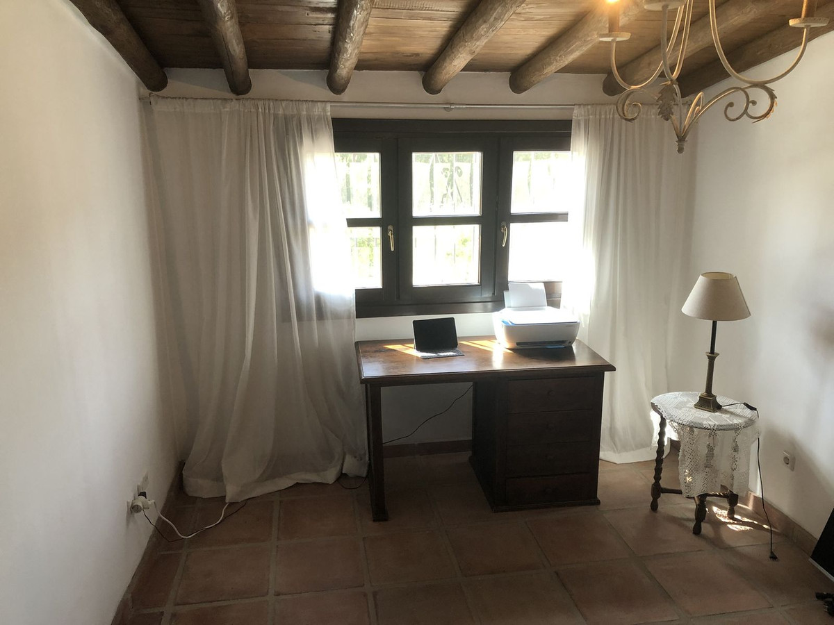 Finca - Cortijo te koop in Estepona | 4 slaapkamers H5122984
