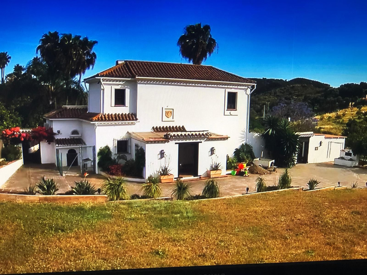Finca - Cortijo te koop in Estepona | 4 slaapkamers H5122984
