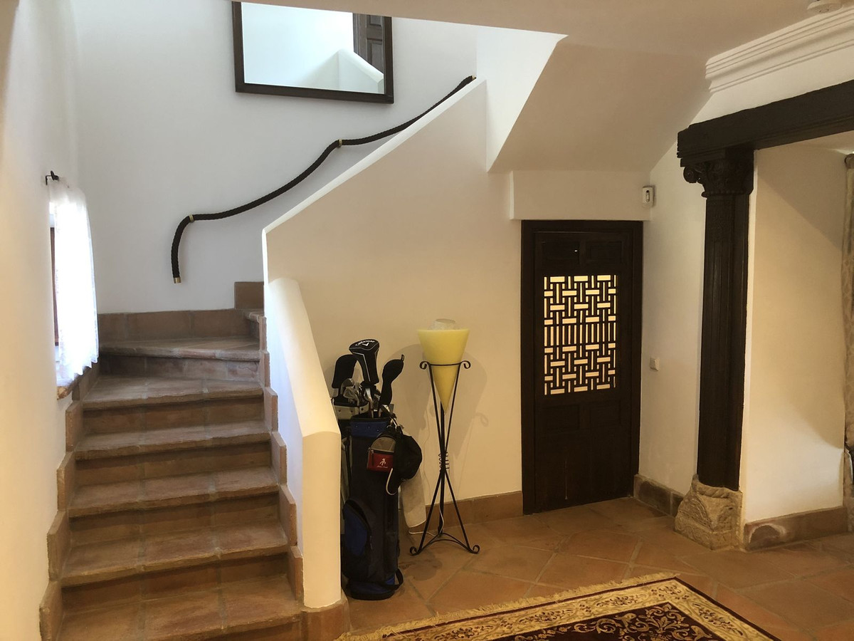 Finca - Cortijo te koop in Estepona | 4 slaapkamers H5122984