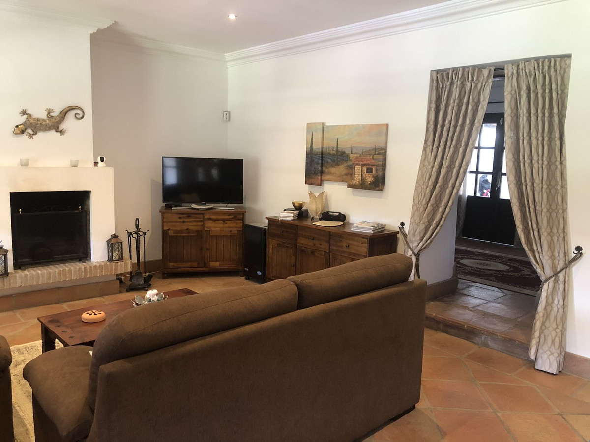 Finca - Cortijo te koop in Estepona | 4 slaapkamers H5122984