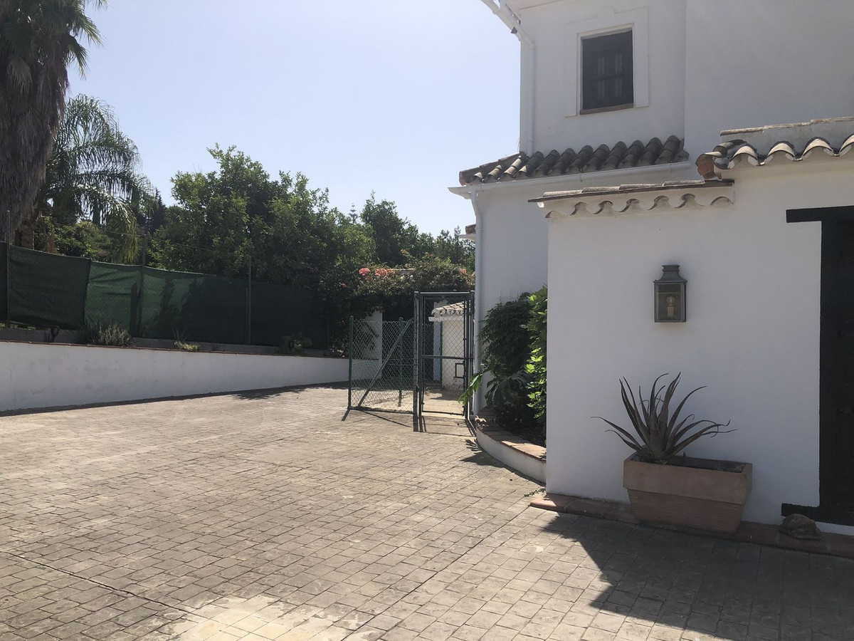 Finca - Cortijo te koop in Estepona | 4 slaapkamers H5122984