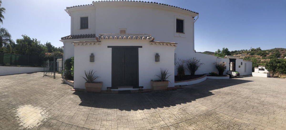 Finca - Cortijo te koop in Estepona | 4 slaapkamers H5122984
