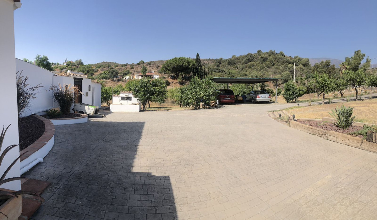 Finca - Cortijo te koop in Estepona | 4 slaapkamers H5122984
