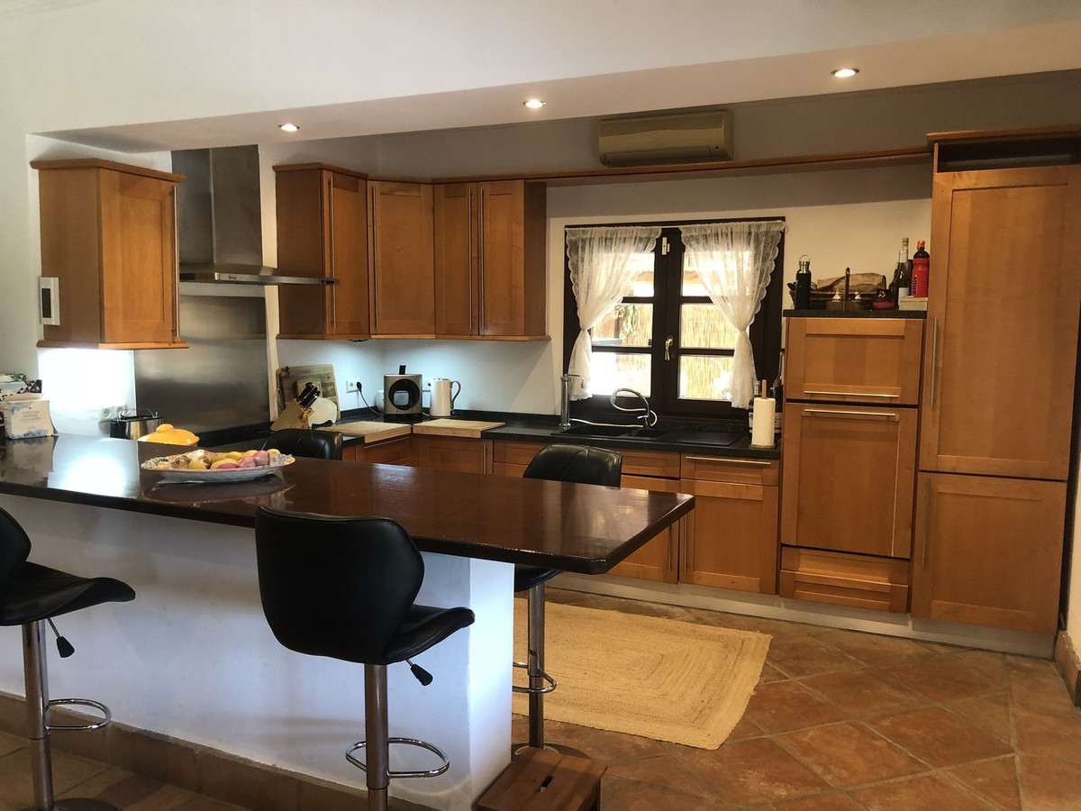 Finca - Cortijo te koop in Estepona | 4 slaapkamers H5122984