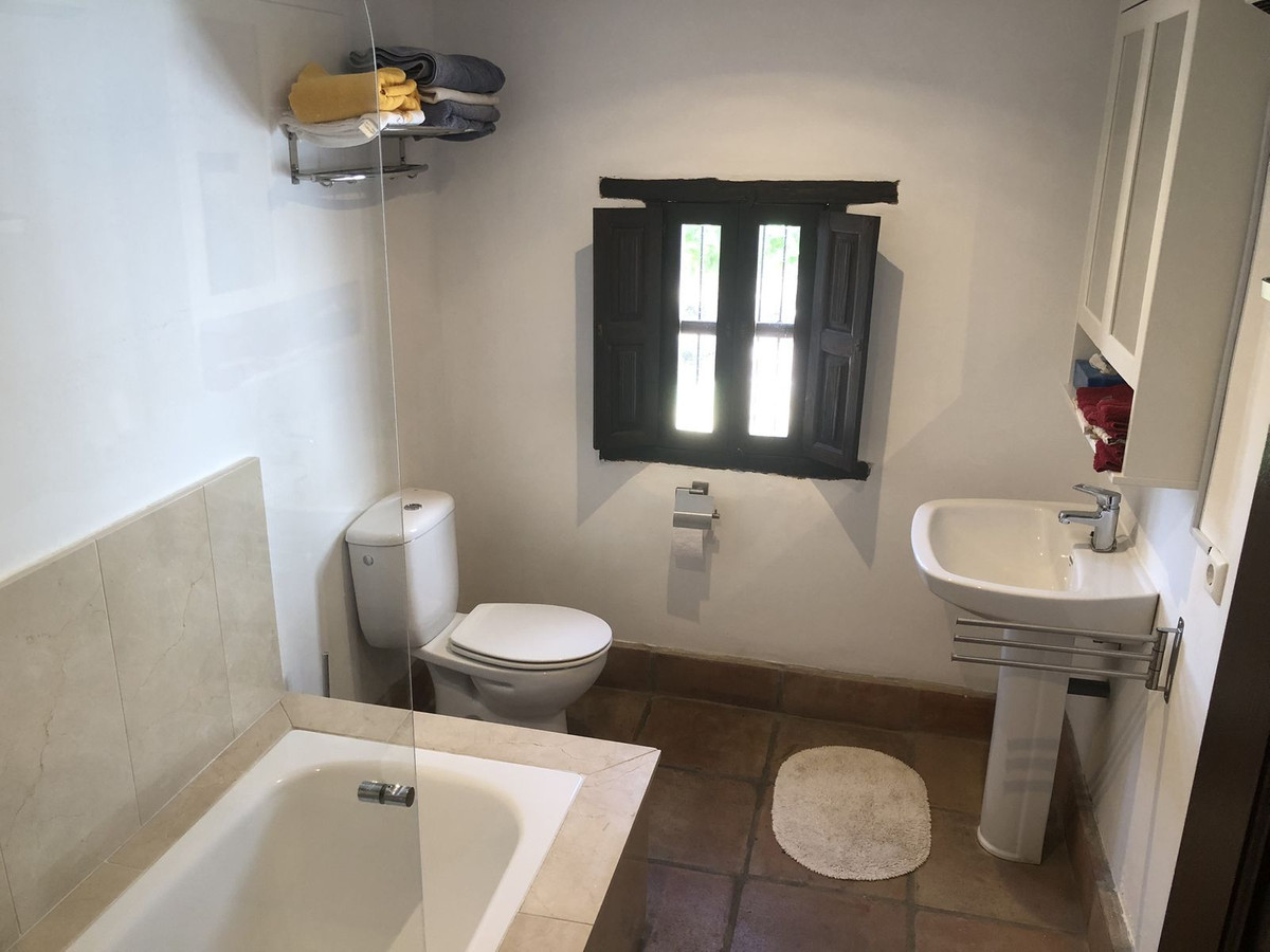 Finca - Cortijo te koop in Estepona | 4 slaapkamers H5122984