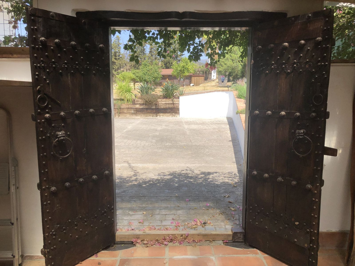 Finca - Cortijo te koop in Estepona | 4 slaapkamers H5122984
