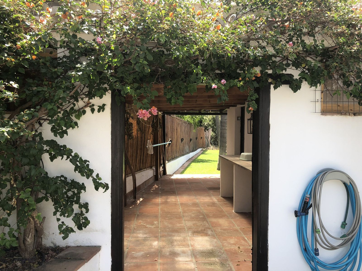 Finca - Cortijo te koop in Estepona | 4 slaapkamers H5122984