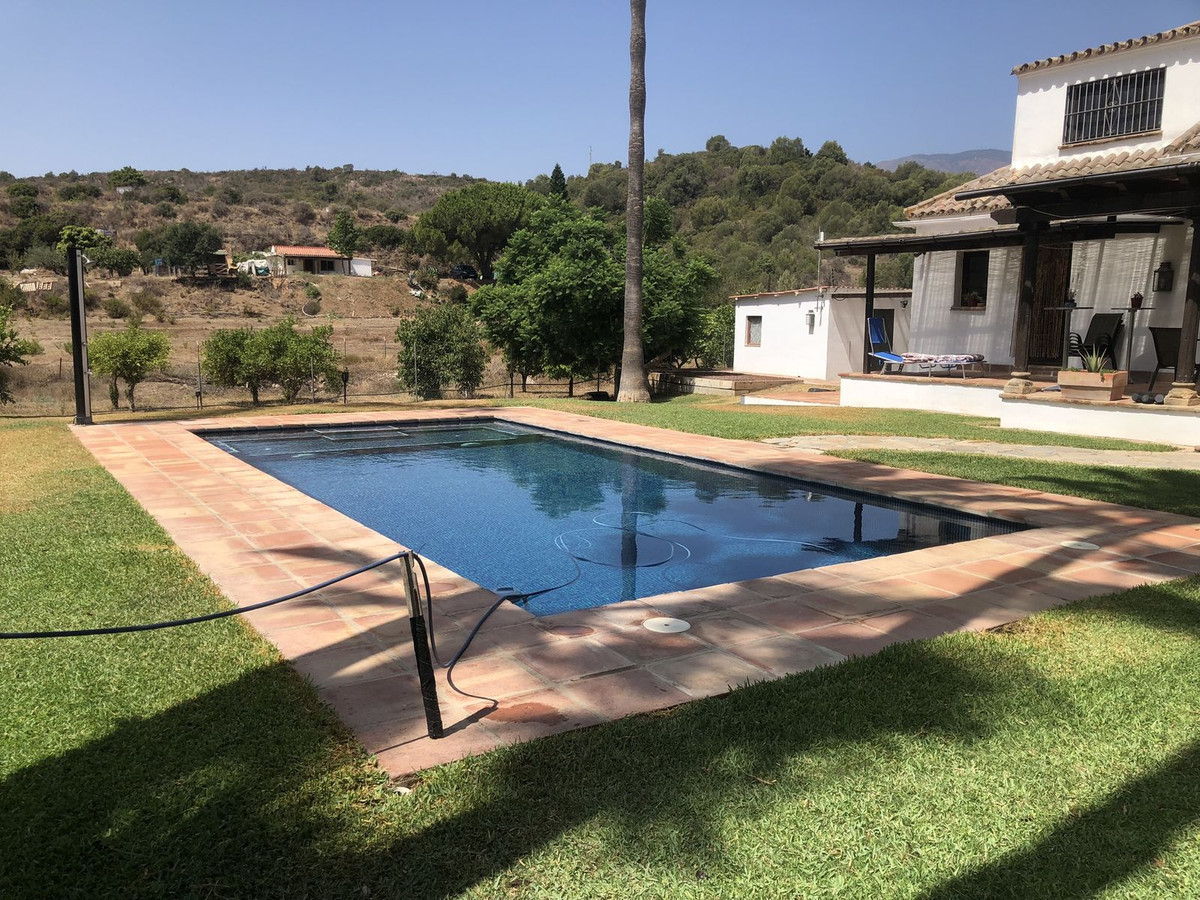 Finca - Cortijo te koop in Estepona | 4 slaapkamers H5122984