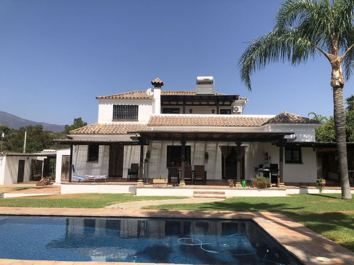 Finca - Cortijo te koop in Estepona | 4 slaapkamers H5122984