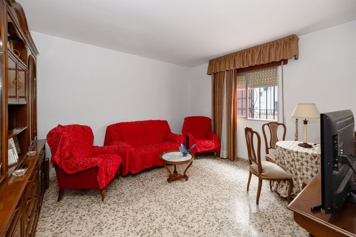 Huis te koop in Estepona | 4 slaapkamers H5123968