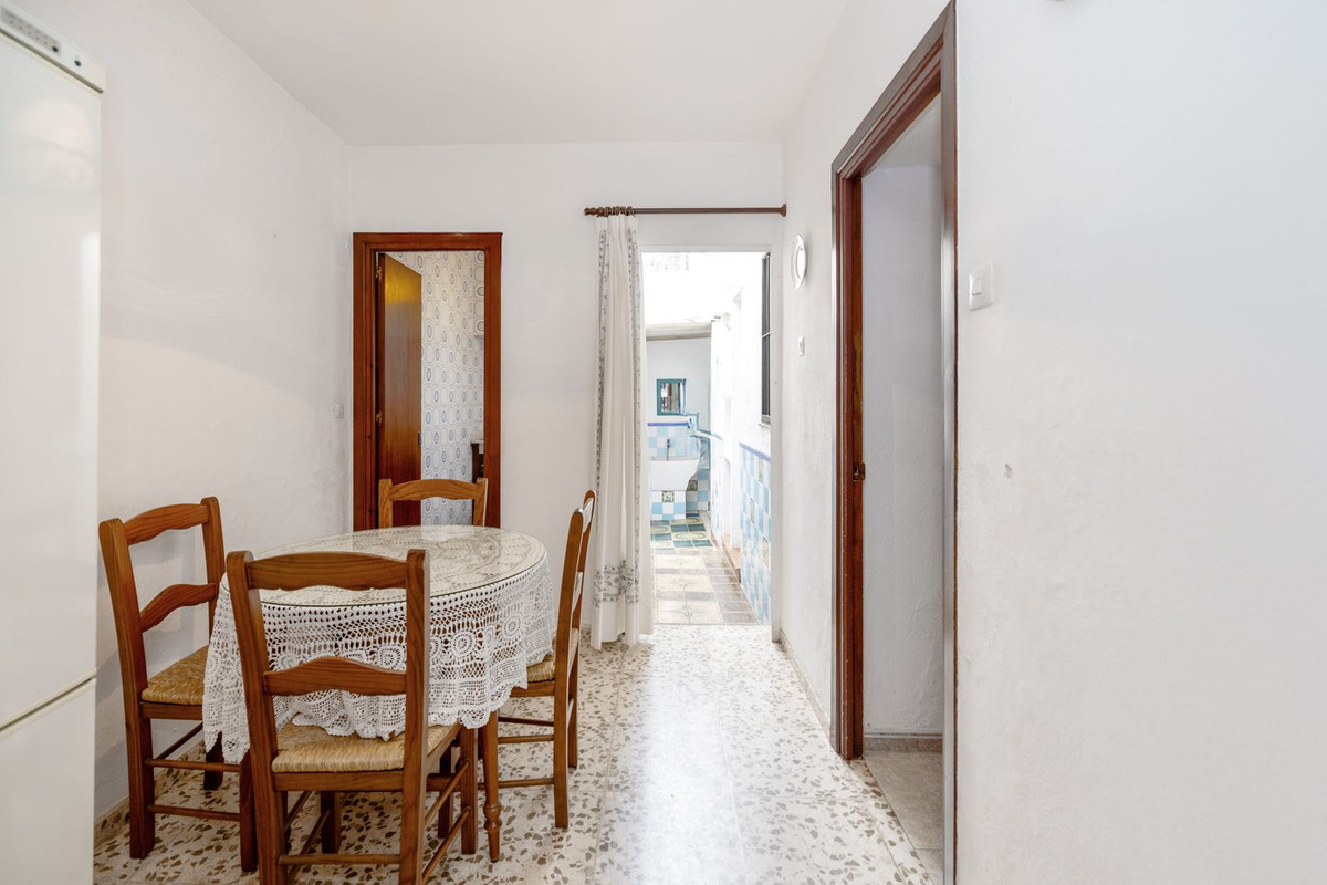 Huis te koop in Estepona | 4 slaapkamers H5123968