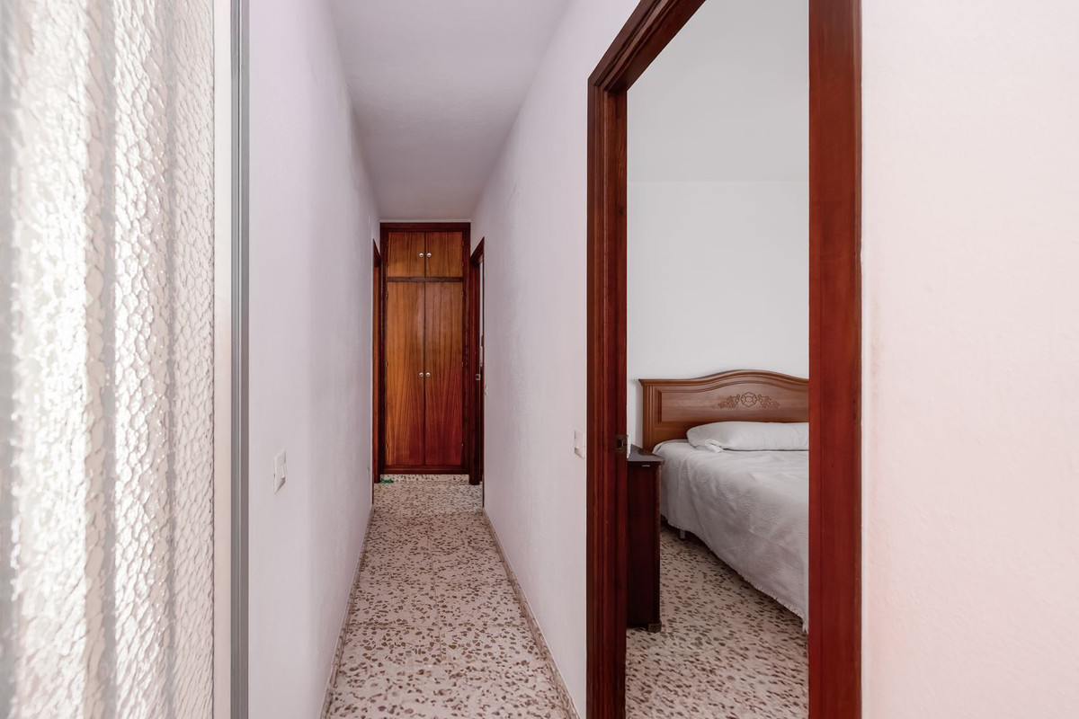 Huis te koop in Estepona | 4 slaapkamers H5123968