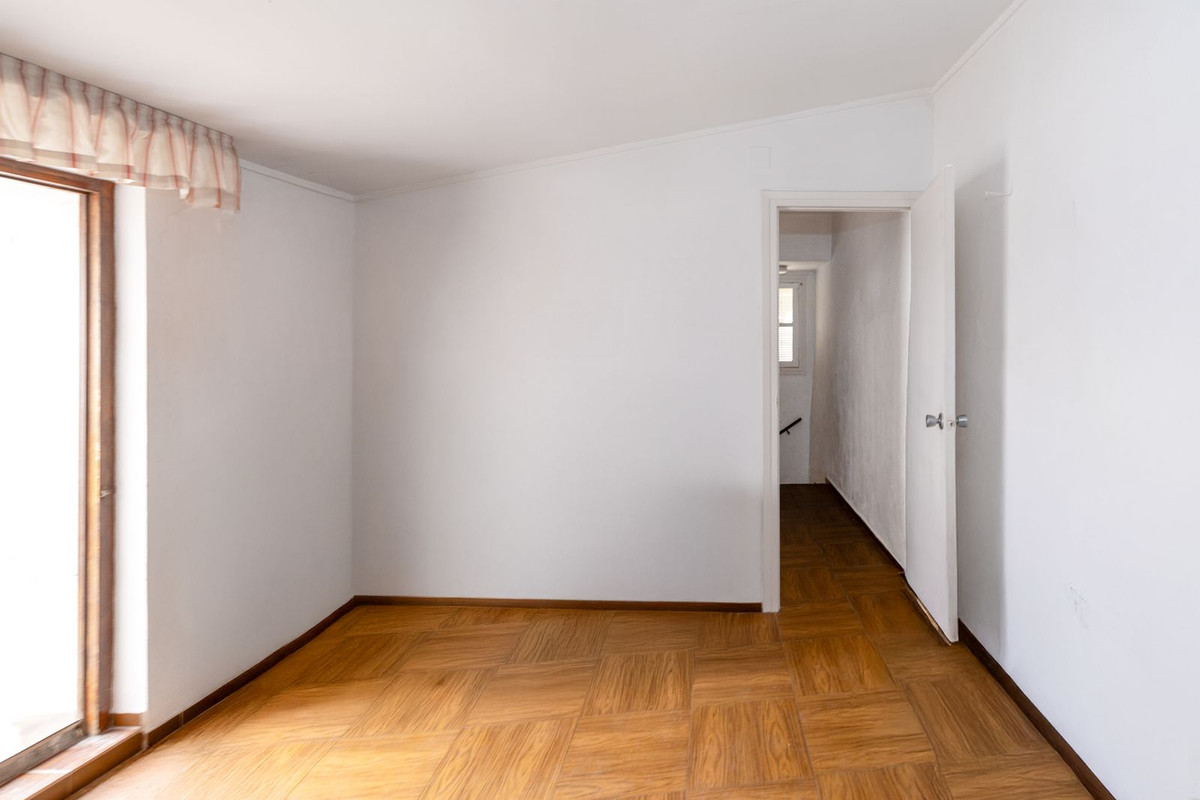 Huis te koop in Estepona | 4 slaapkamers H5123968