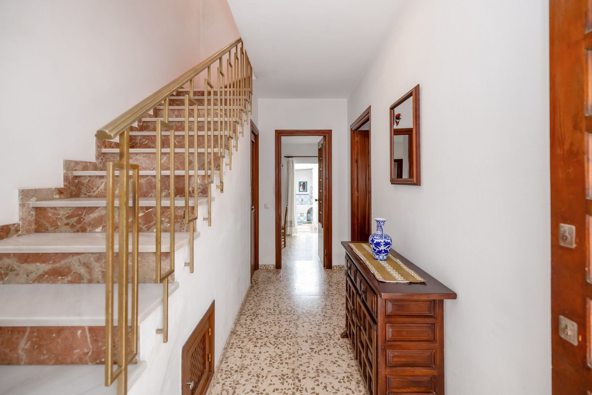 Huis te koop in Estepona | 4 slaapkamers H5123968