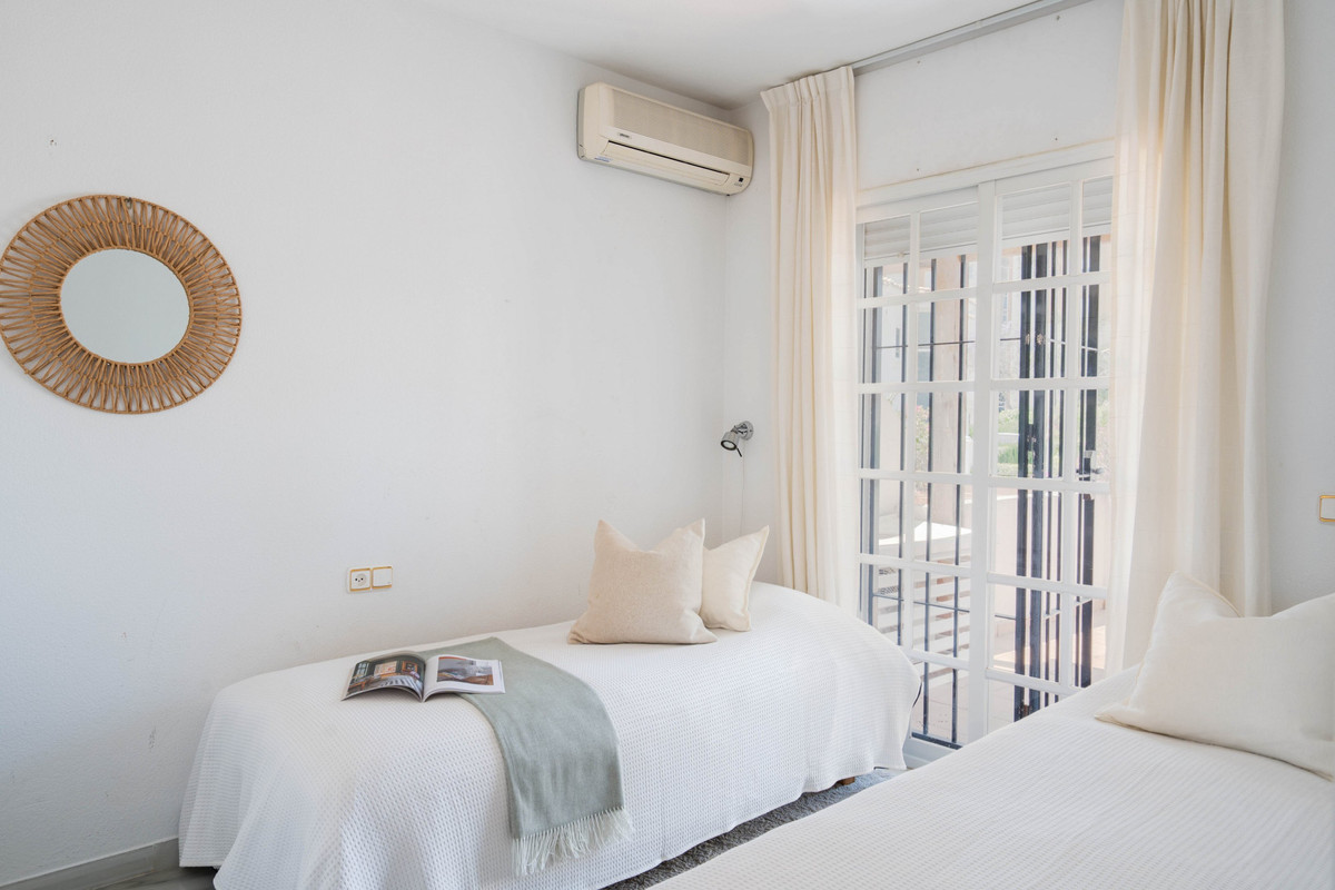 Huis te koop in Estepona | 4 slaapkamers H5124289