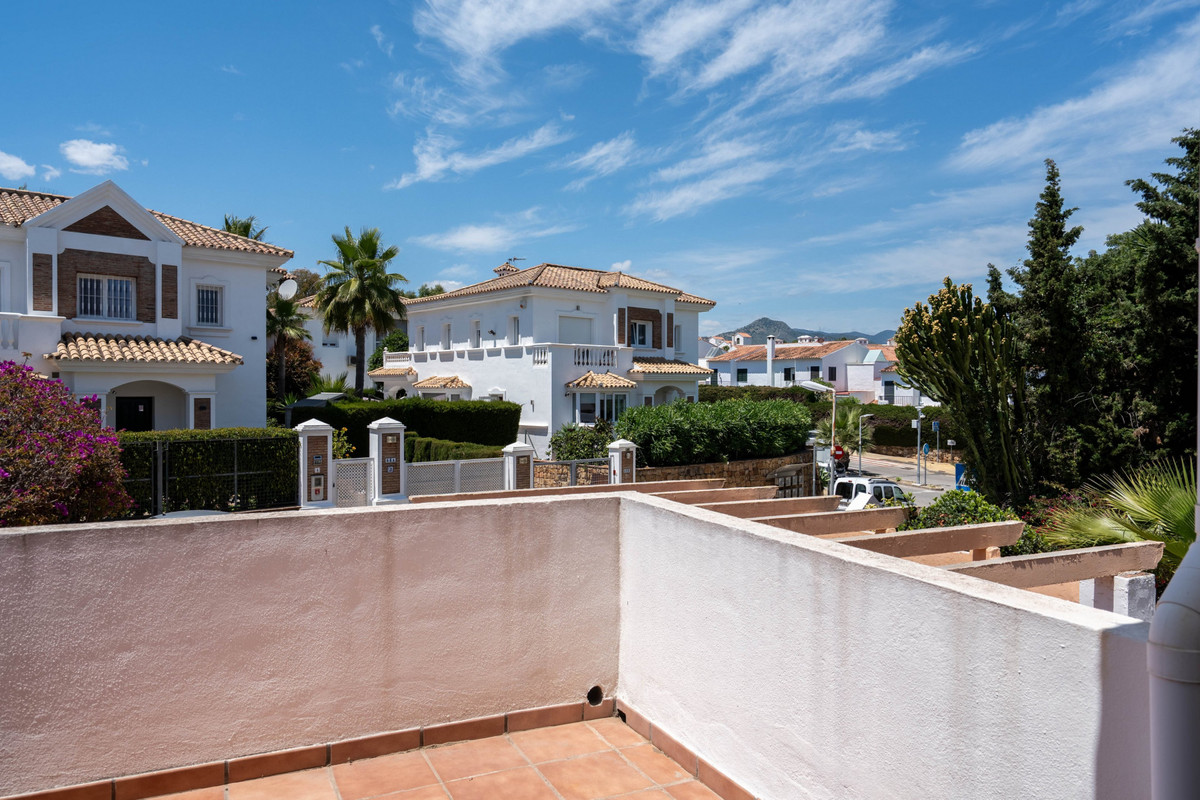 Huis te koop in Estepona | 4 slaapkamers H5124289
