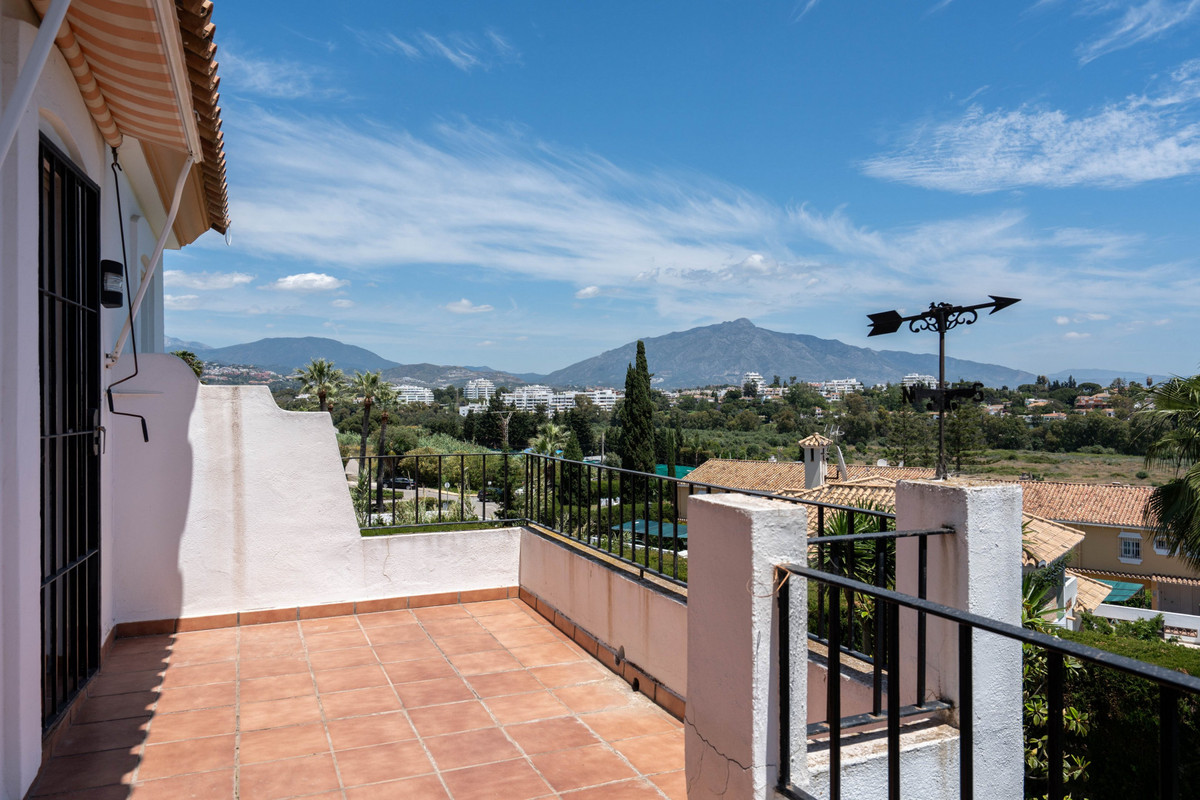 Huis te koop in Estepona | 4 slaapkamers H5124289