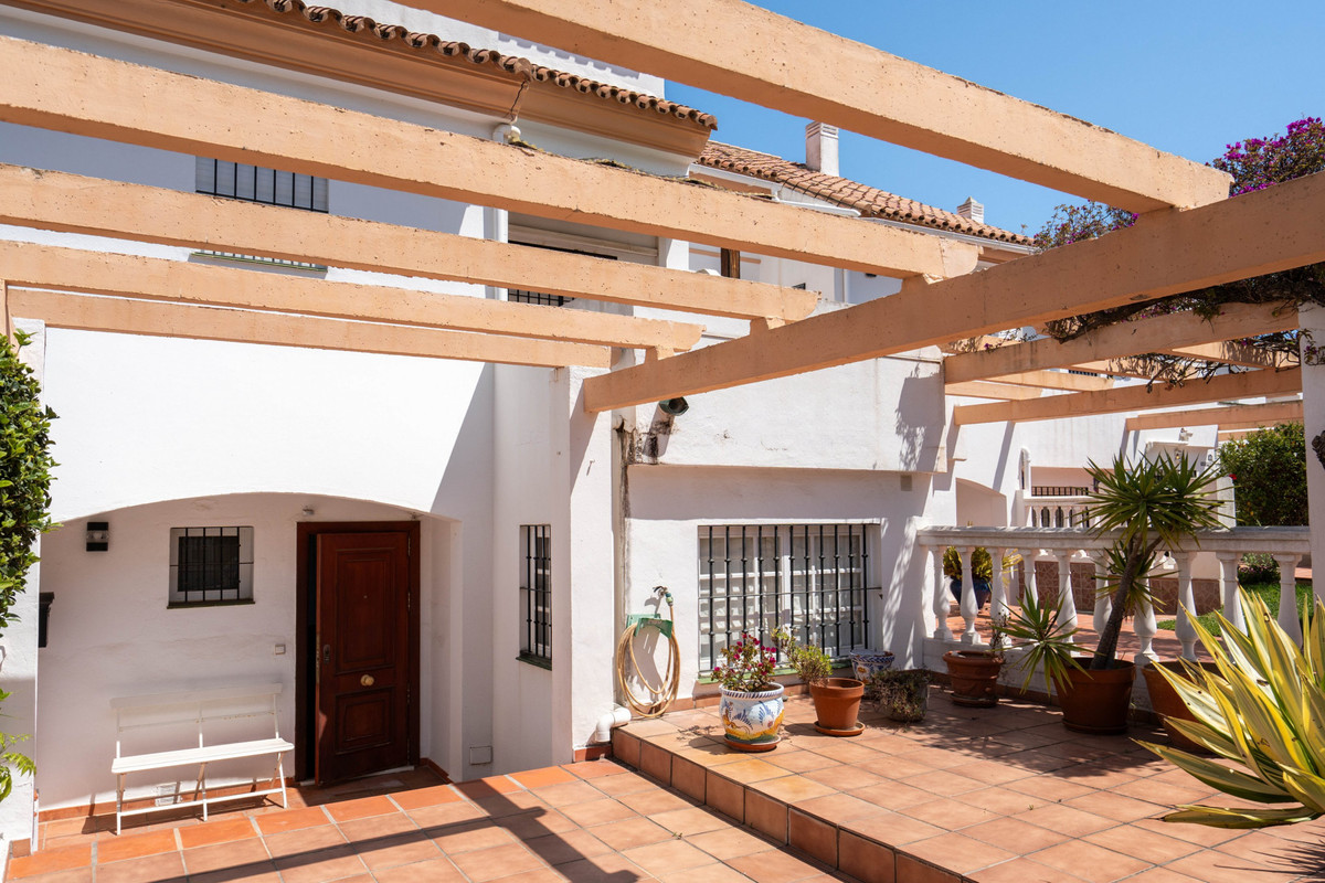 Huis te koop in Estepona | 4 slaapkamers H5124289
