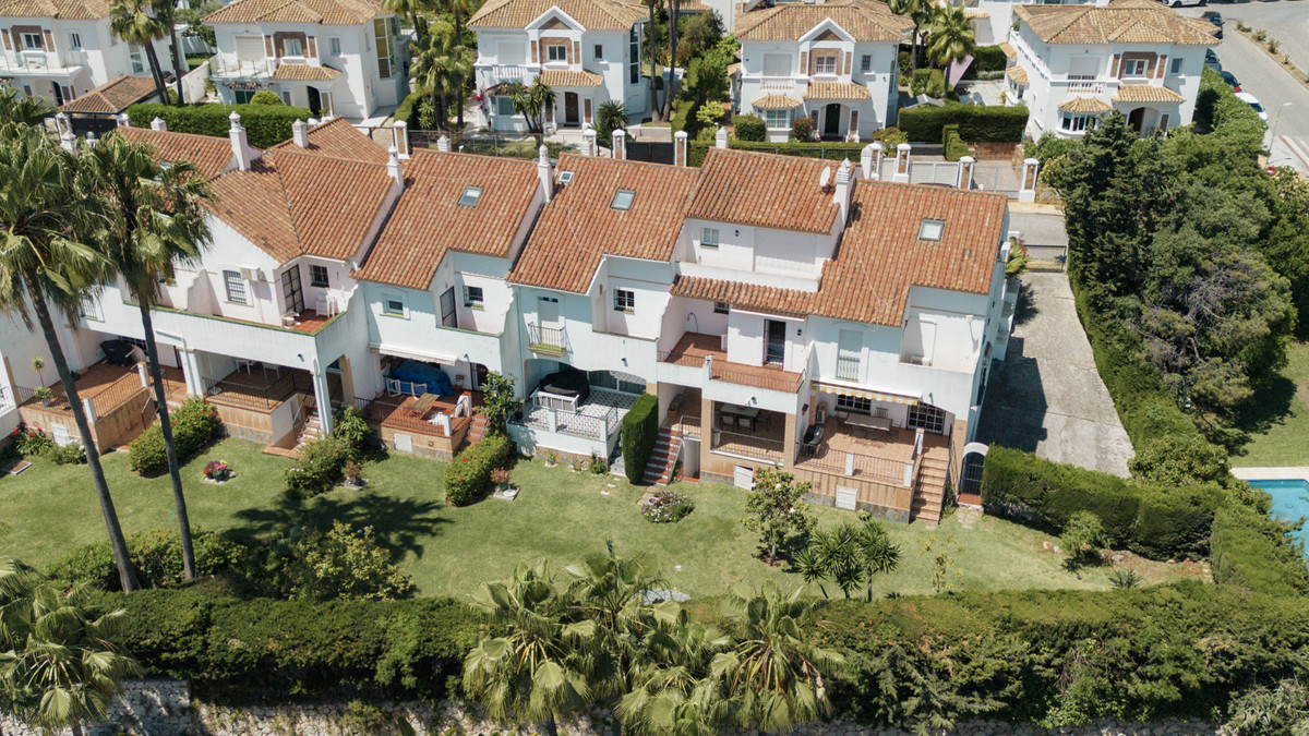 Huis te koop in Estepona | 4 slaapkamers H5124289
