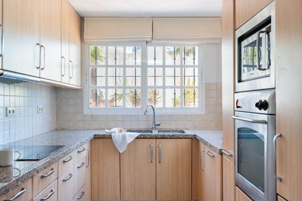 Huis te koop in Estepona | 4 slaapkamers H5124289