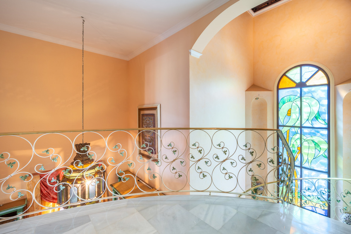 Huis te koop in Estepona | 9 slaapkamers H5125372