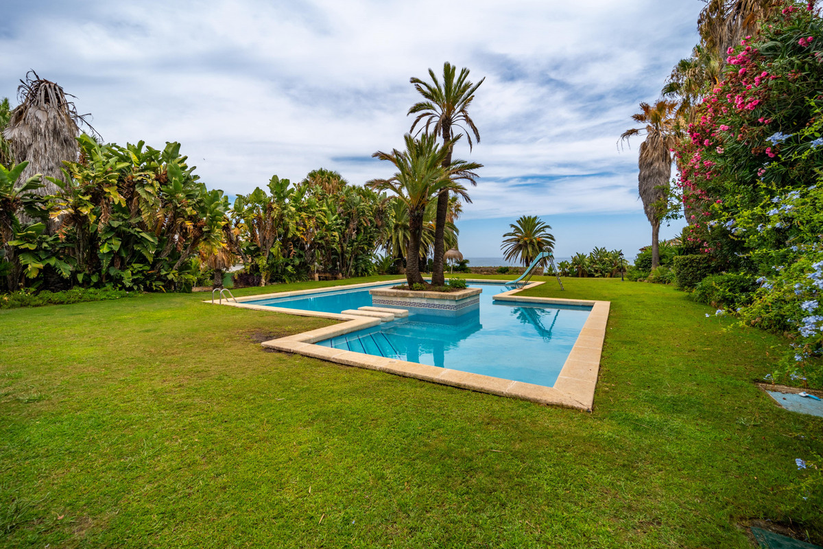 Huis te koop in Estepona | 9 slaapkamers H5125372