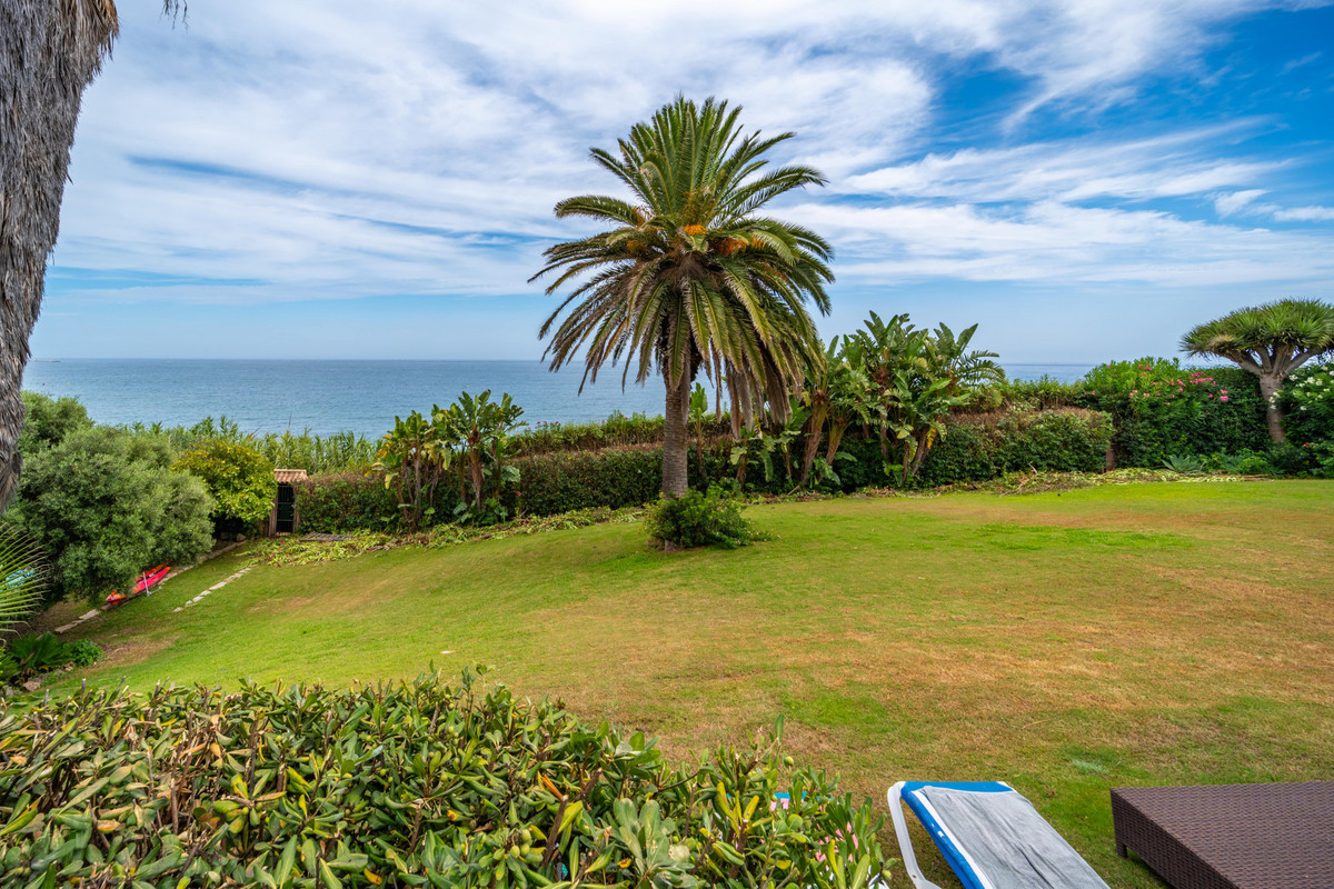 Huis te koop in Estepona | 9 slaapkamers H5125372