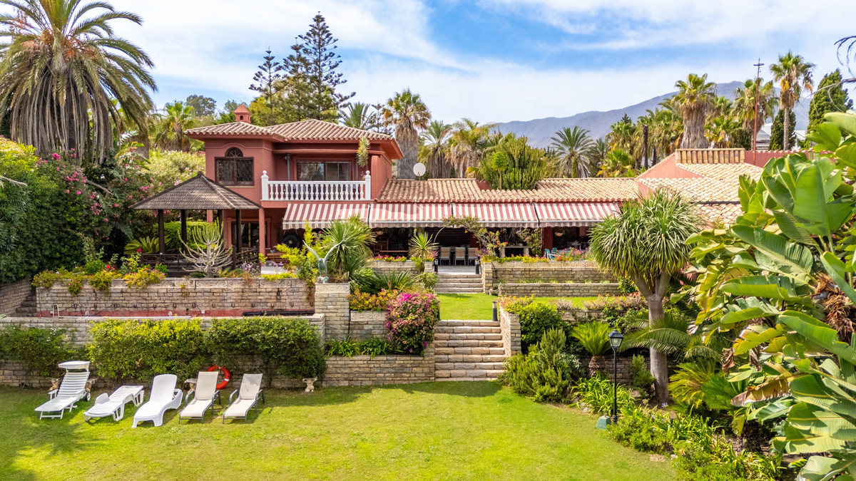 Huis te koop in Estepona | 9 slaapkamers H5125372