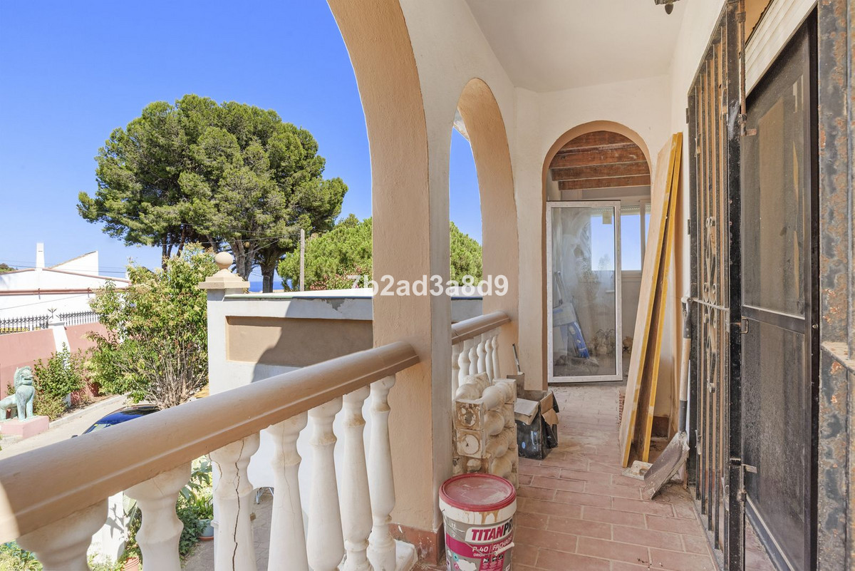 Detached Villa for sale in Estepona | 6 bedrooms H5129635
